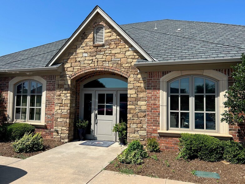 More Photos Of 1000 NW 139th Street Pky, Oklahoma City Office For Lease