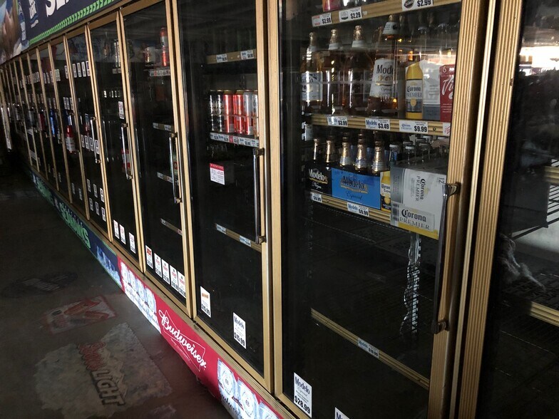 More Photos Of 432 South St, Mabton Freestanding For Lease