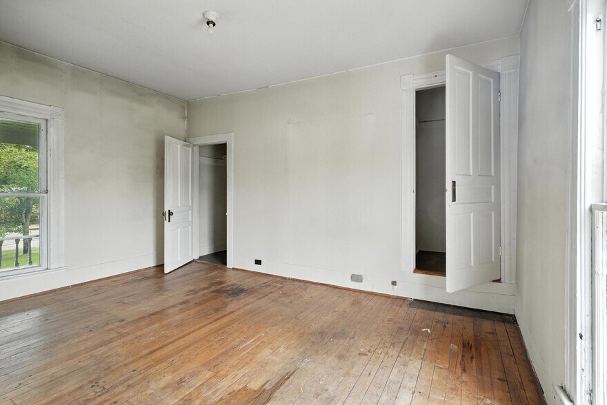 More Photos Of 455 Railroad Ave, Keysville Apartments For Sale