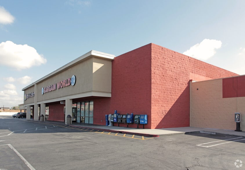 Primary Photo Of 5091-5093 Florence Ave, Bell Freestanding For Lease