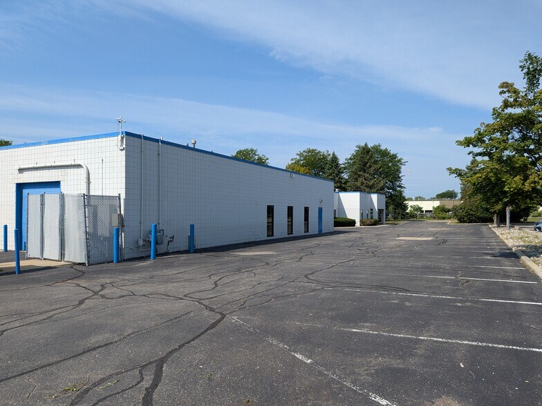 More Photos Of 745-755 Phoenix Dr, Ann Arbor Research And Development For Lease