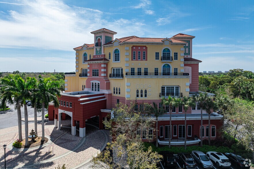 More Photos Of 9045 Strada Stell Ct, Naples Office For Lease