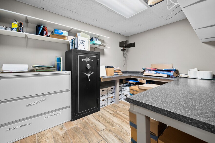 More Photos Of 8808 County Road 1458, Taft Flex For Sale