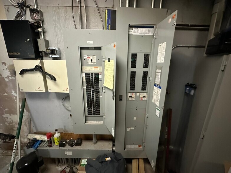 More Photos Of 638 Lake St, Wilson Freestanding For Sale