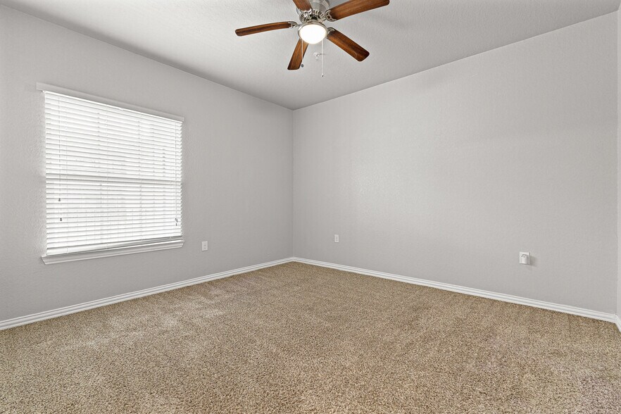 More Photos Of 1407 Sidney Baker St, Kerrville Apartments For Sale