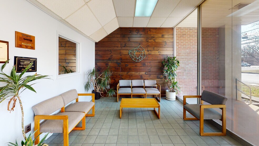 More Photos Of 1085 Industrial Blvd, Southampton Manufacturing For Sale