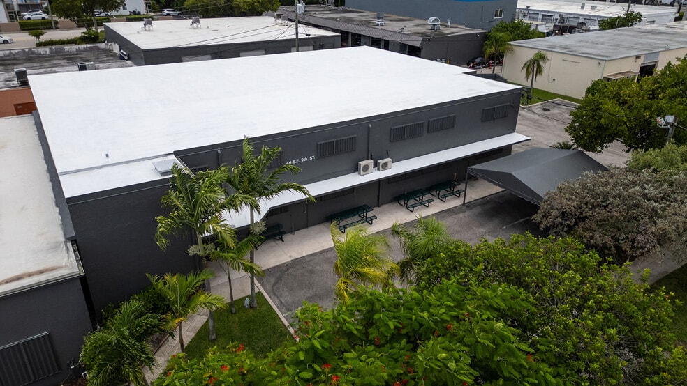 More Photos Of 112 SE 9th St, Deerfield Beach Warehouse For Sale