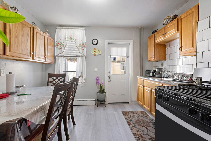 More Photos Of 80 Paterson St, Jersey City Apartments For Sale