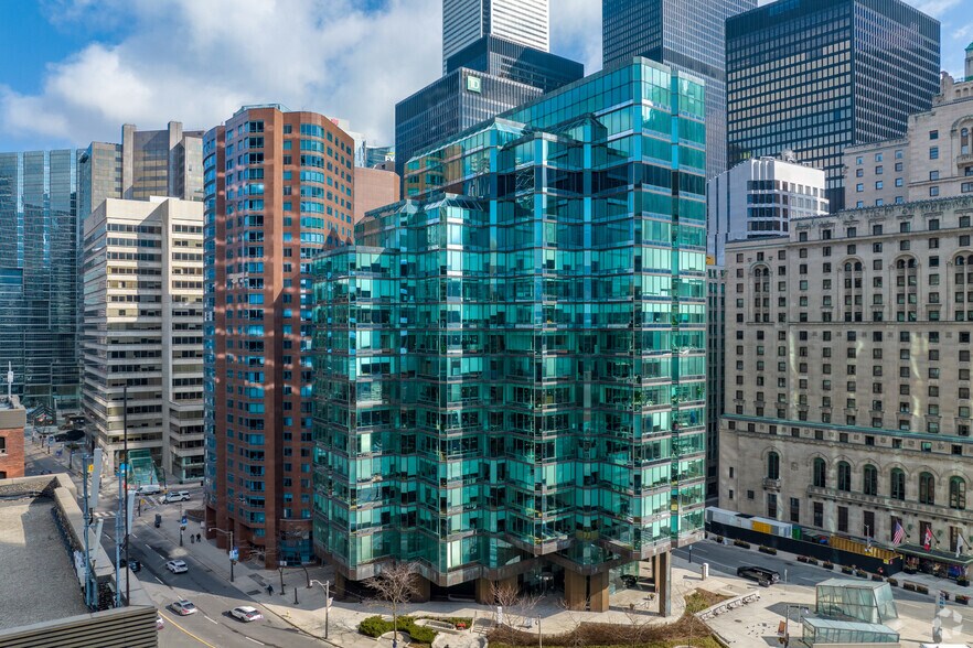 More Photos Of 1 University Ave, Toronto Coworking Space