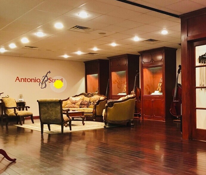 Primary Photo Of 10288 San Pedro Ave, San Antonio Showroom For Lease