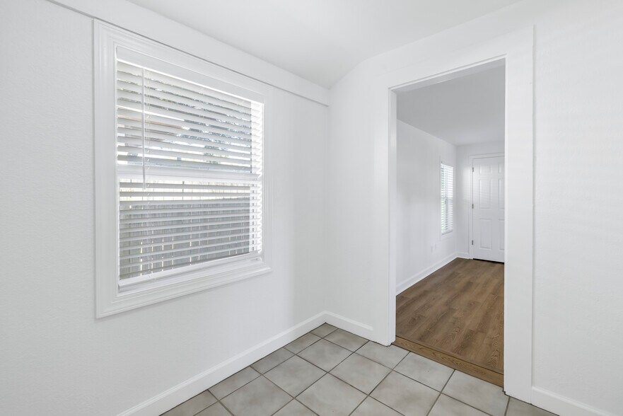 More Photos Of 3521 1st Ave N, Saint Petersburg Loft Creative Space For Sale