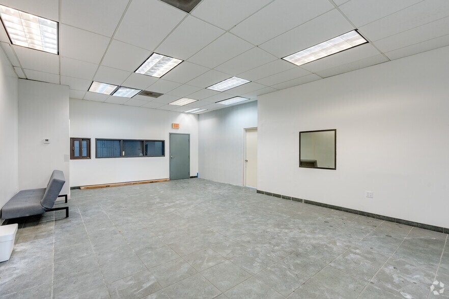 More Photos Of 3500 NW 77th Ct, Doral Warehouse For Sale