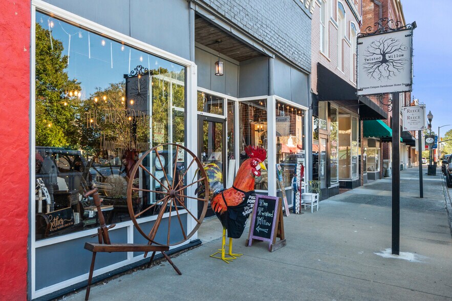 More Photos Of 119 S 3rd St, Smithfield Storefront For Sale