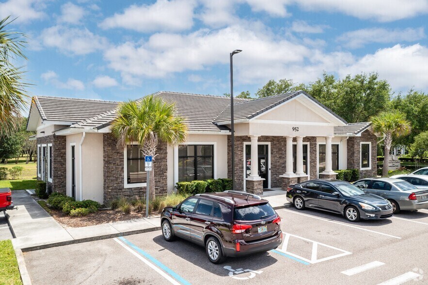 More Photos Of 952 International Pky, Lake Mary Office For Sale