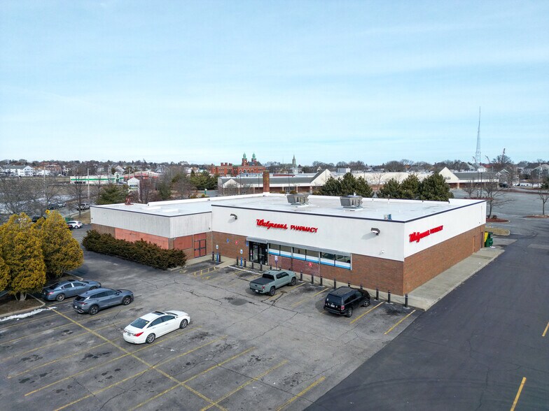 More Photos Of 1383 Cove Rd, New Bedford Drugstore For Lease