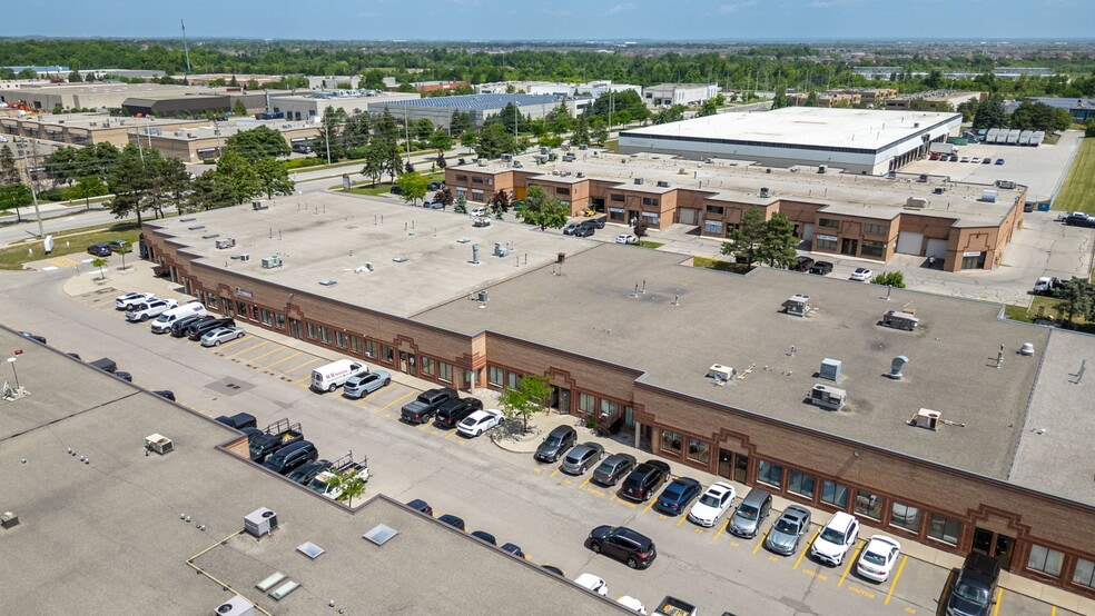 More Photos Of 2053 N Williams Pky, Brampton Light Distribution For Sale