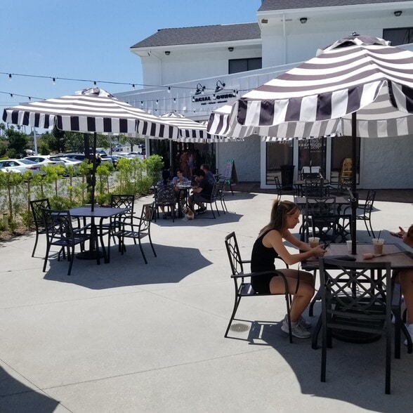 More Photos Of 2651-2675 Irvine Ave, Costa Mesa Storefront For Lease