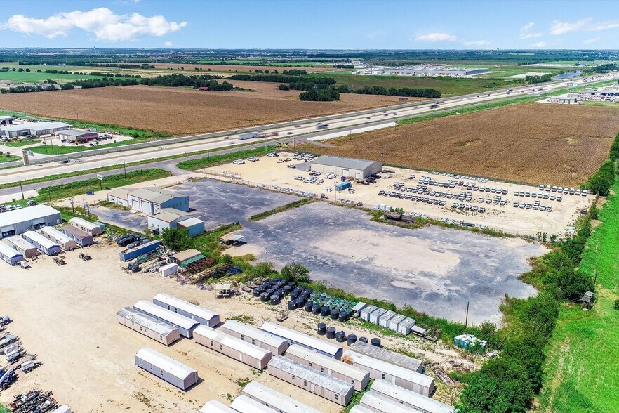 More Photos Of 11895 W Interstate 10, Marion Warehouse For Lease