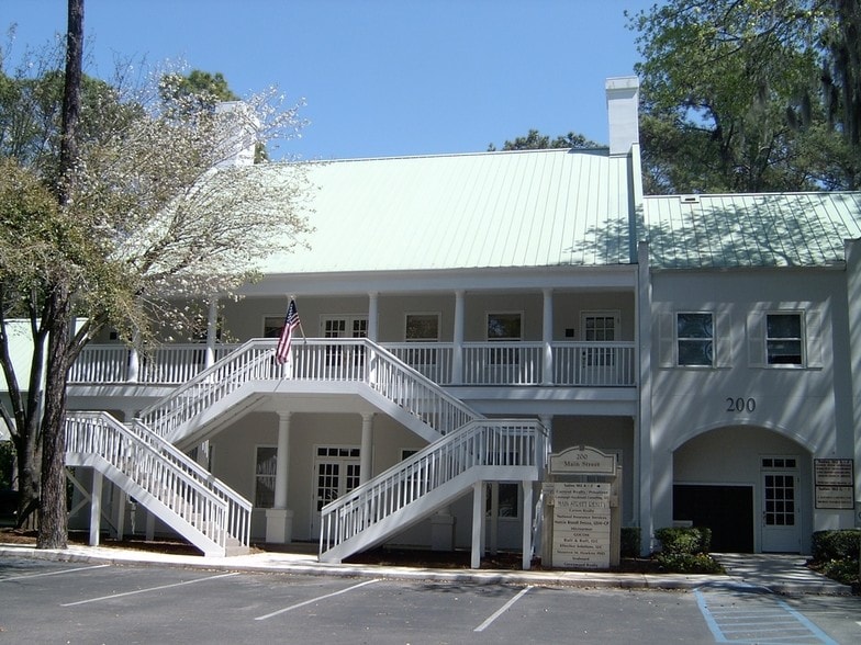 More Photos Of 200 Main St, Hilton Head Medical For Lease