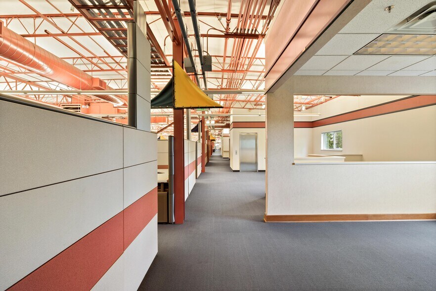 More Photos Of 150 Technology Way, Elma Office For Lease