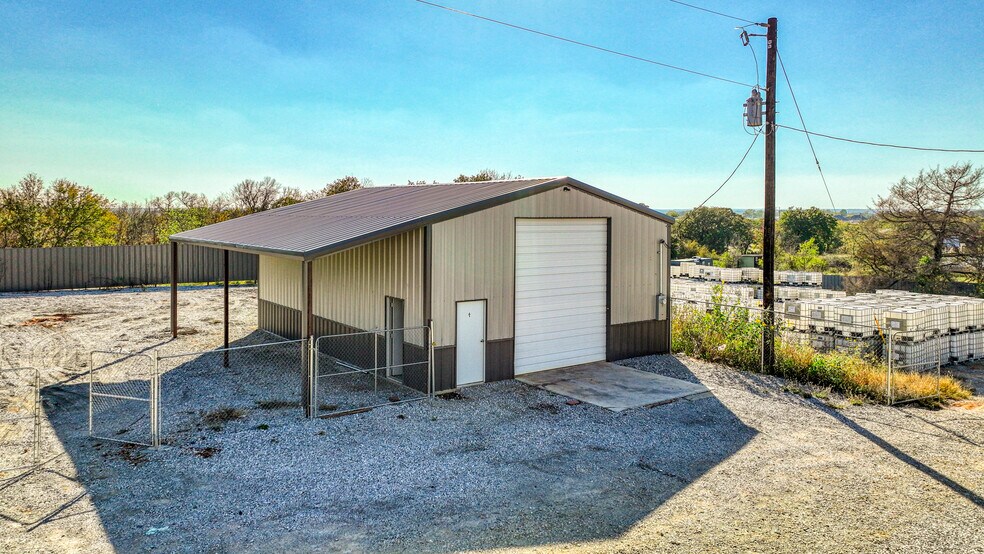 More Photos Of 11955 N FM 730, Azle Warehouse For Lease