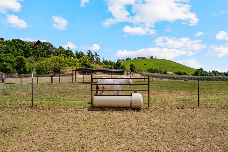 More Photos Of 804 Comstock Rd, Hollister Land For Sale