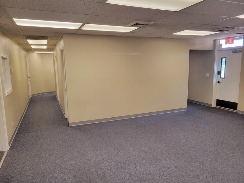 More Photos Of 1814 S 324th Pl, Federal Way Medical For Lease