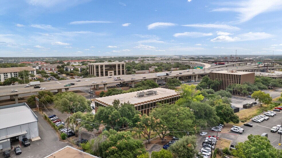 More Photos Of 313 E Anderson Ln, Austin Office For Sale