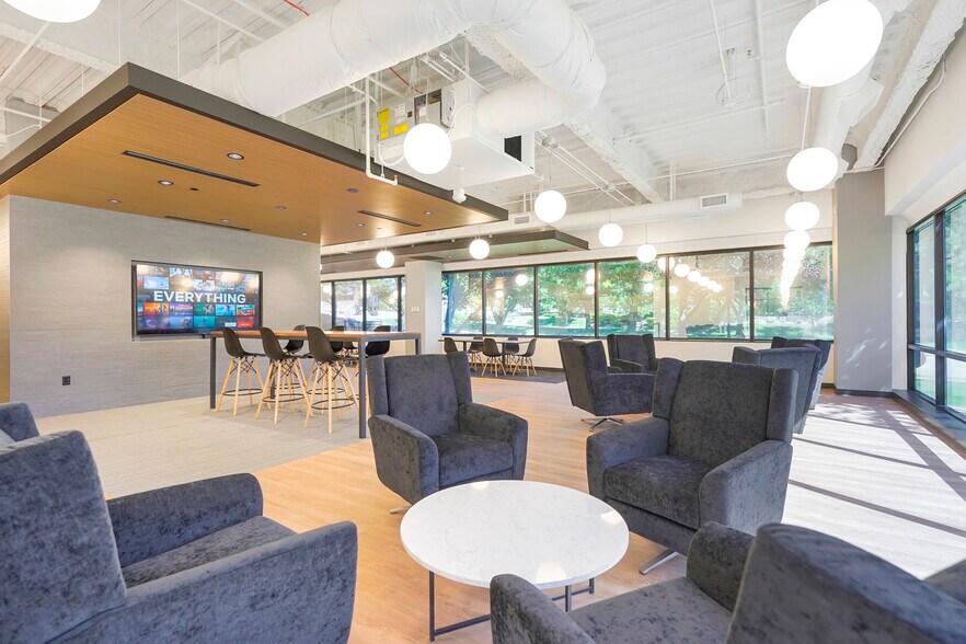More Photos Of 4601 Dtc Blvd, Denver Office For Lease