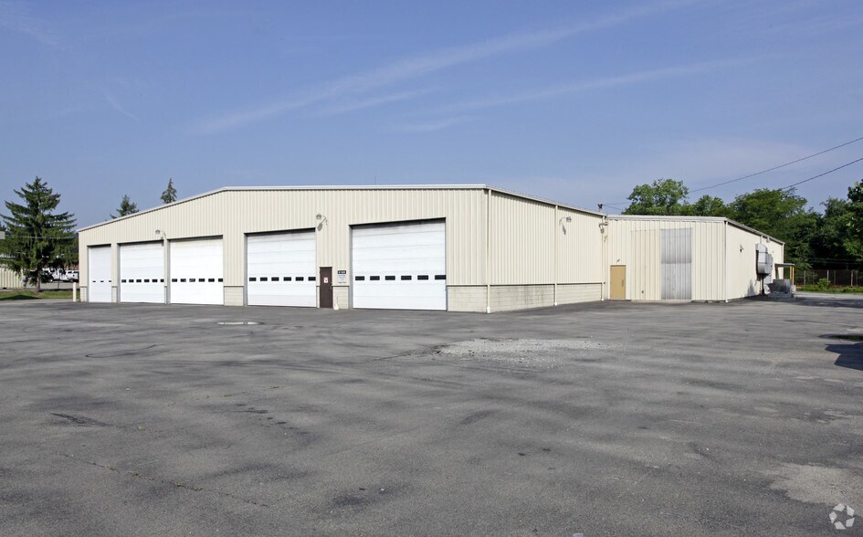 More Photos Of 100 Arentzen Blvd, Charleroi Service For Lease