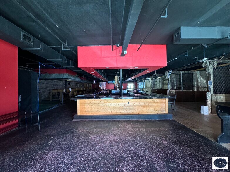 More Photos Of 918 E New Haven Ave, Melbourne General Retail For Sale