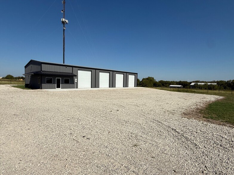More Photos Of 1730 Smith Rd, Rockwall Warehouse For Lease