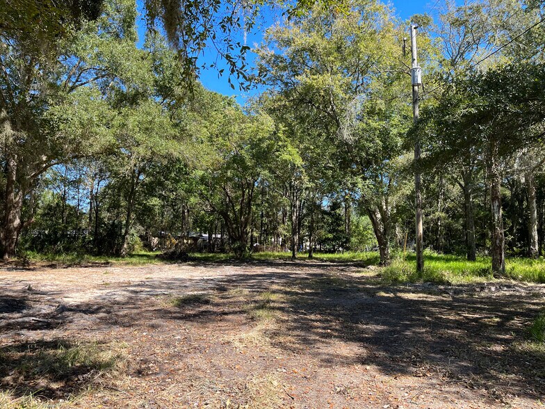 More Photos Of 14913 N Main St, Jacksonville Land For Sale