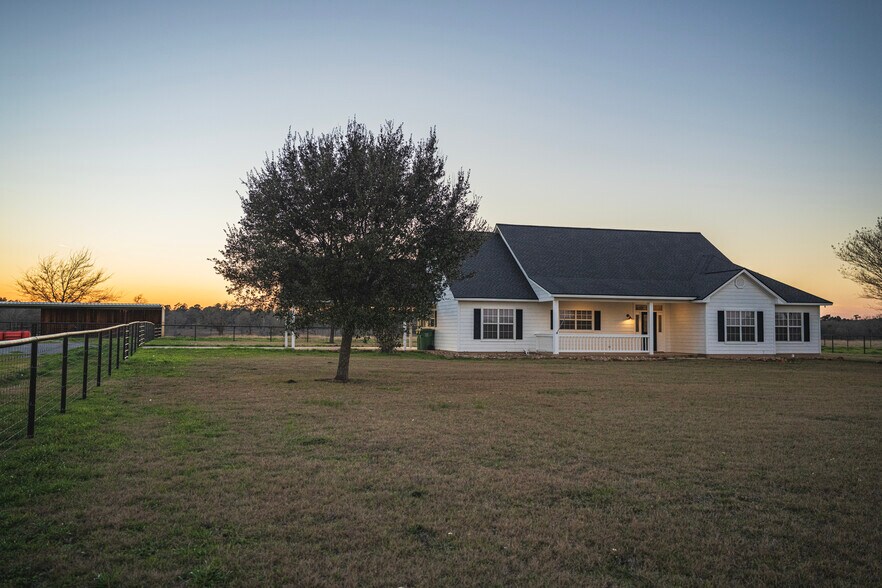 More Photos Of 573 FM 980 Rd, Huntsville Land For Sale