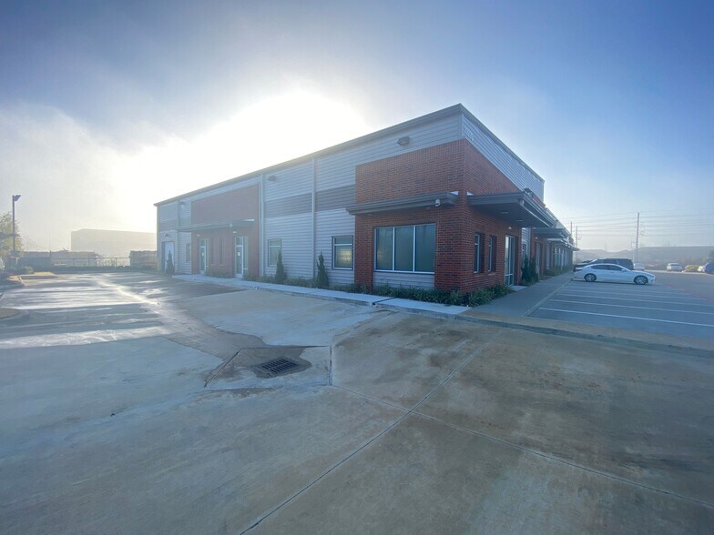 More Photos Of 11950 Barker Cypress Rd, Cypress Unknown For Lease