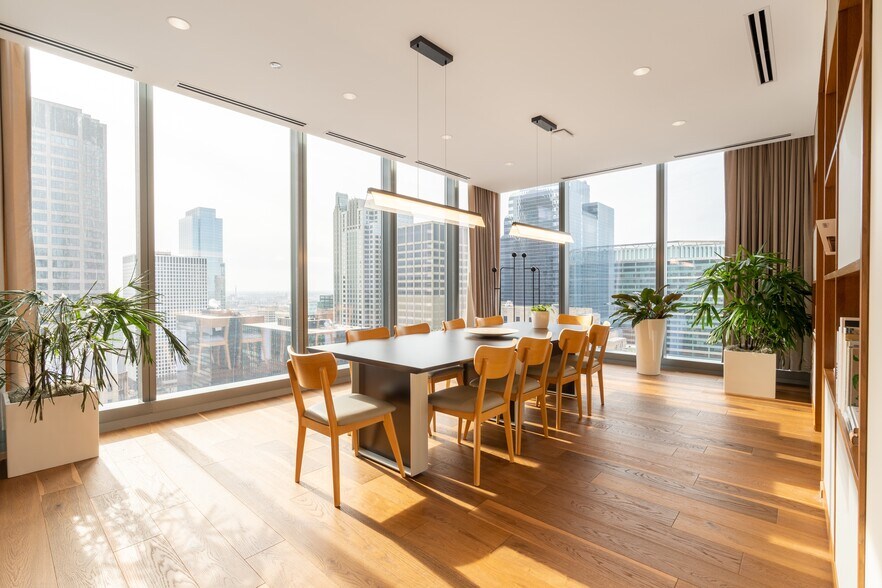 More Photos Of 110 N Wacker Dr, Chicago Coworking Space