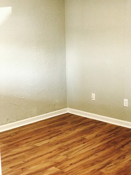 More Photos Of 702 Arcadia Cir NW, Huntsville Office Residential For Sale