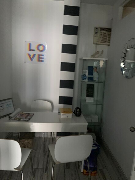More Photos Of 250 E 32nd St, New York Office Residential For Sale
