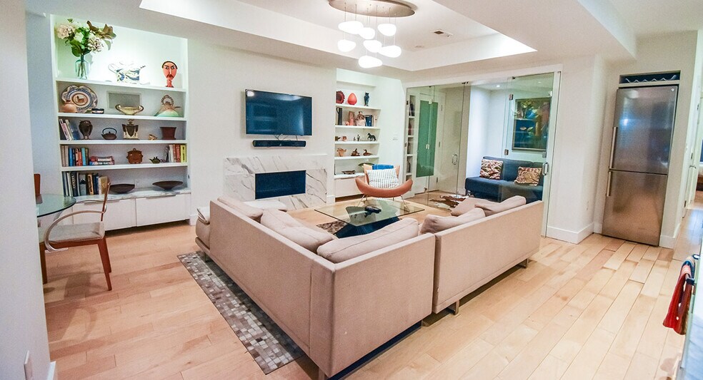 More Photos Of 1604 19th St NW, Washington Specialty For Sale
