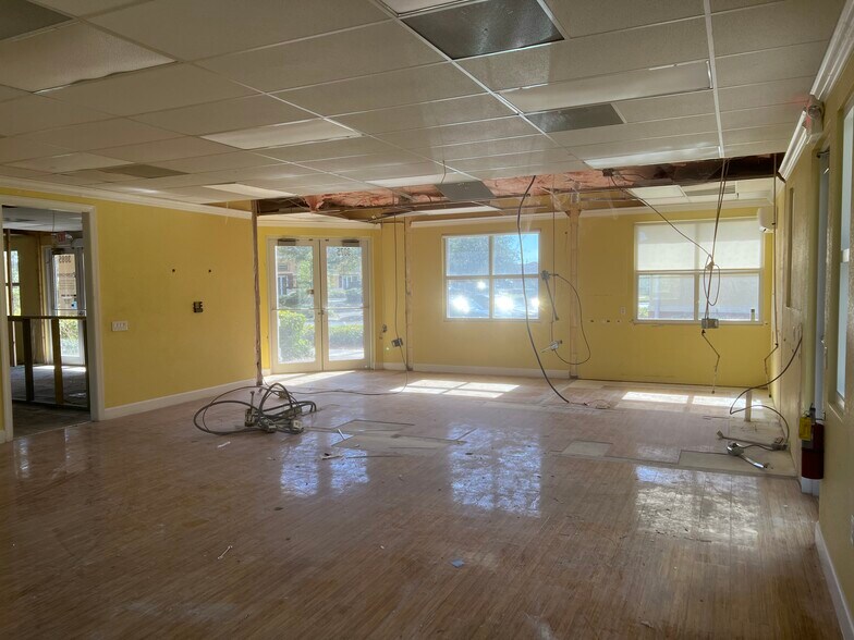 More Photos Of 3075 Bobcat Village Center Rd, North Port Medical For Sale