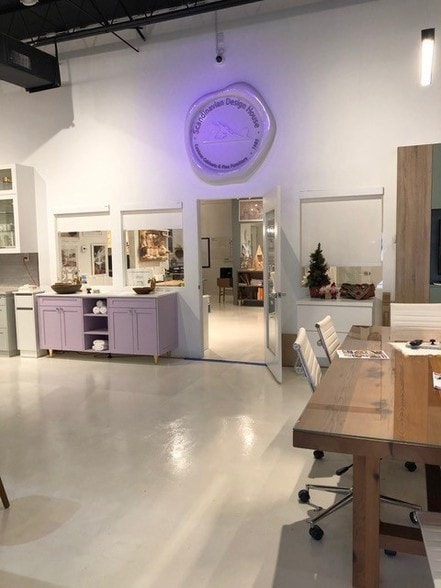 More Photos Of 3241-3249 NW 38th St, Miami Manufacturing For Lease