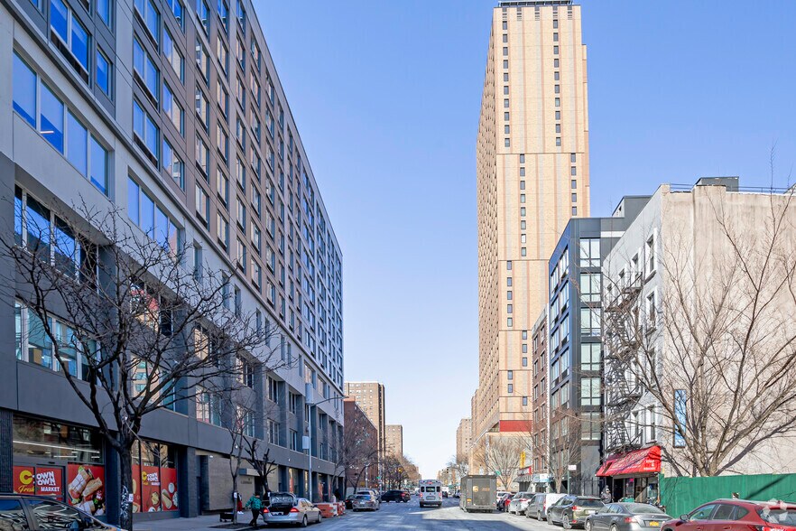 More Photos Of 1681 Madison Ave, New York Apartments For Lease