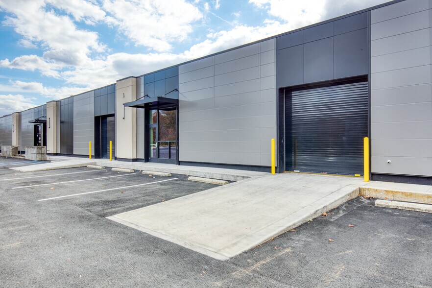 More Photos Of 1 Electronics Dr, Hamilton Light Manufacturing For Lease