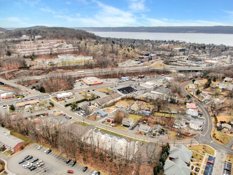 More Photos Of 10 Waldron Ave, Nyack Storefront For Lease