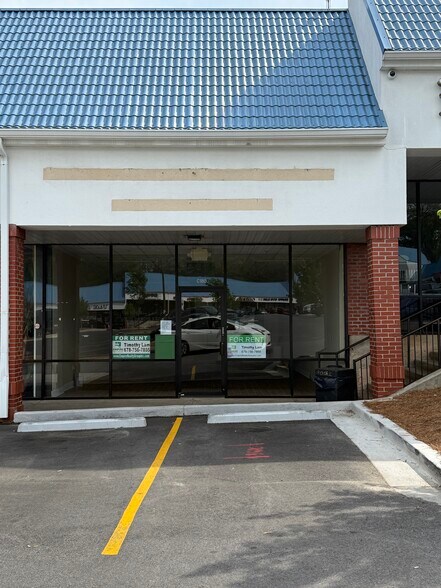 More Photos Of 5150 Buford Hwy NE, Doraville Unknown For Lease