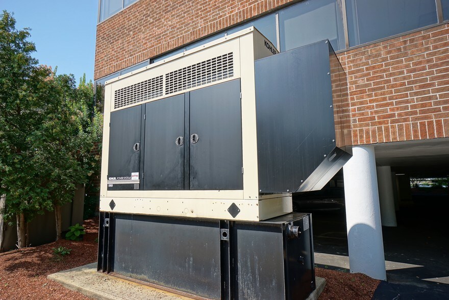 More Photos Of 6 Trafalgar Sq, Nashua Office For Lease