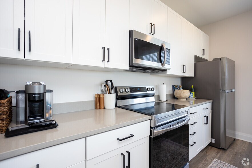 More Photos Of 140 E Monument Ave, Dayton Apartments For Lease