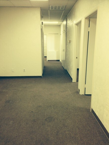 More Photos Of 1700 E Desert Inn Rd, Las Vegas Office Residential For Lease