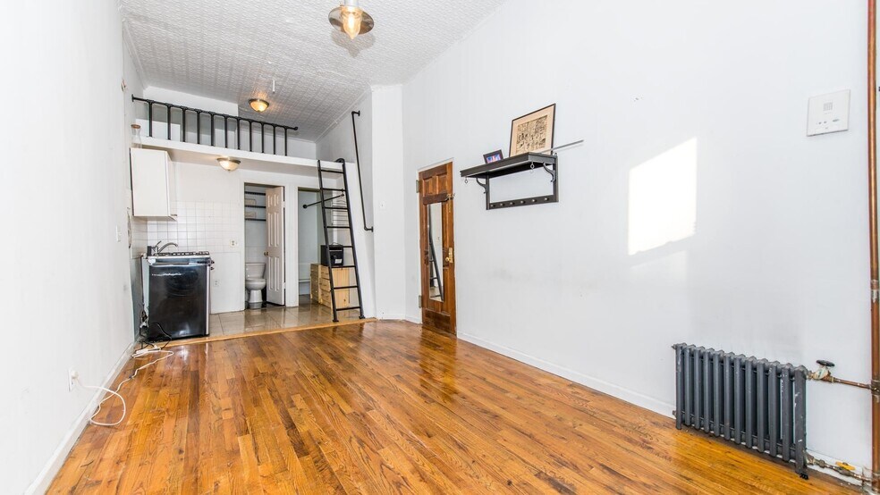 More Photos Of 197 Nassau Ave, Brooklyn Apartments For Sale