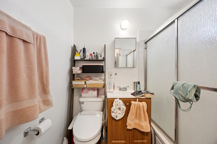 More Photos Of 263 La Pala Dr, San Jose Apartments For Sale